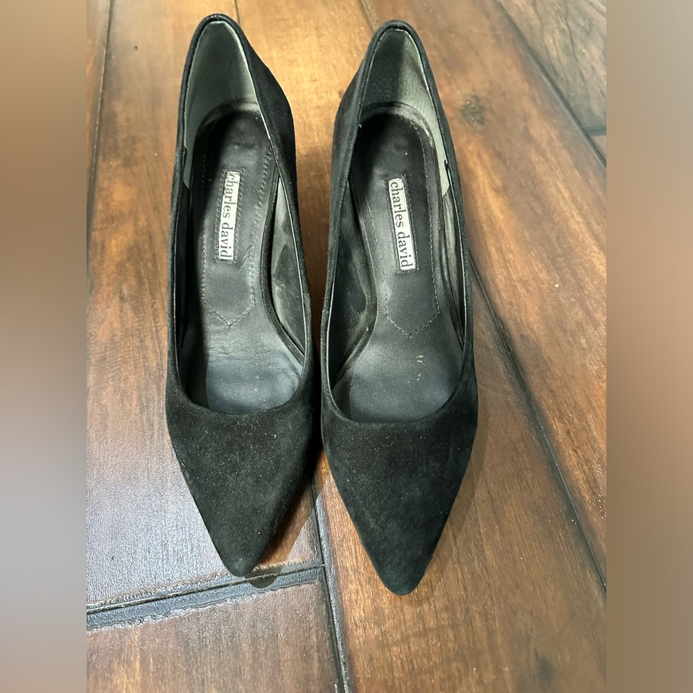 Charles David pumps block heel 6.5 black suede